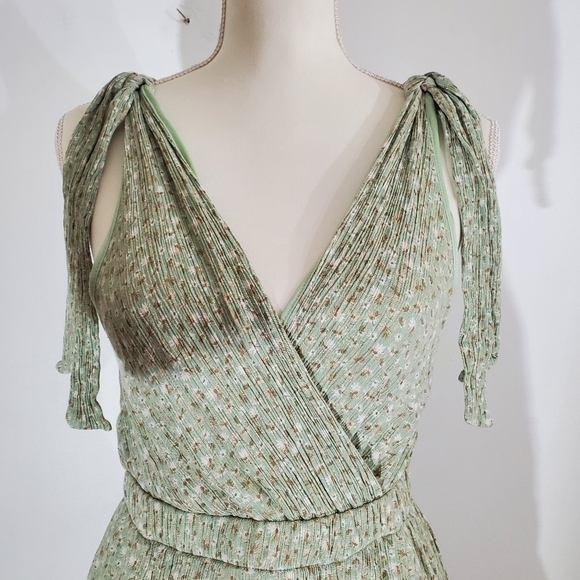 💜$5💜 GILLI Woman's Garden Floral Dress Size M - Picture 5 of 5